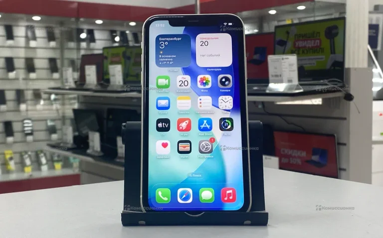 Apple iPhone 11 4/128 ГБ