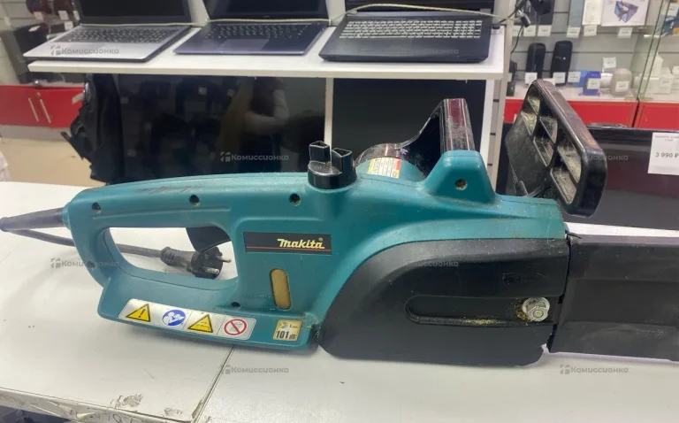 Цепная пила makita UC3510A