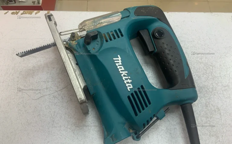Электролобзик makita 4329
