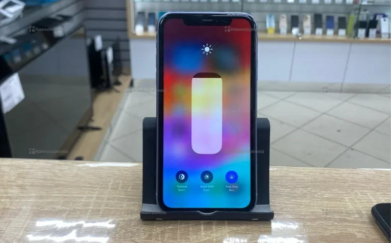 Apple iPhone 11 4/64 ГБ