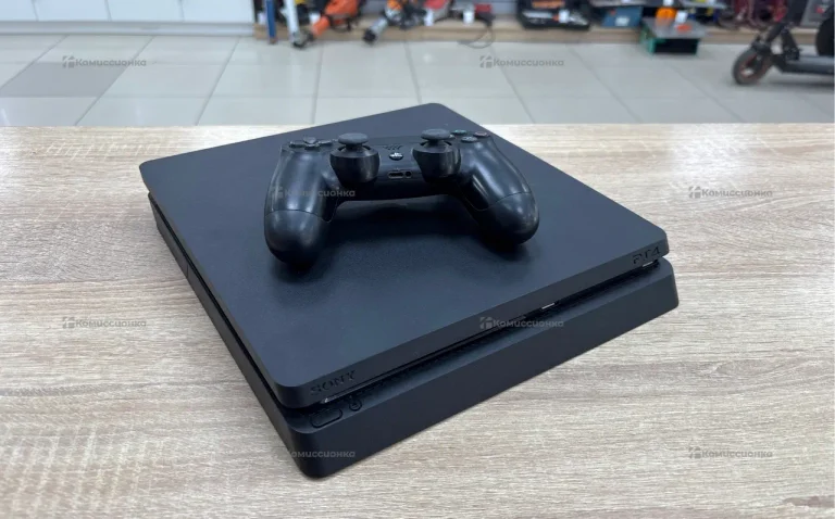 Приставка PS4. PS4 slim 500 gb