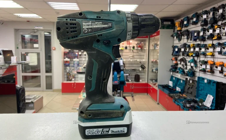 Дрель-шуруповерт makita DF347D