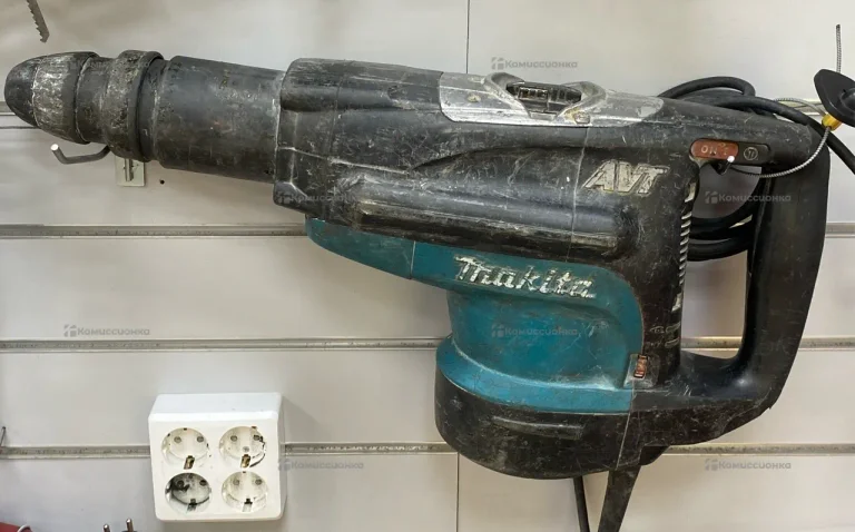Перфоратор makita HR5210C 52 mm