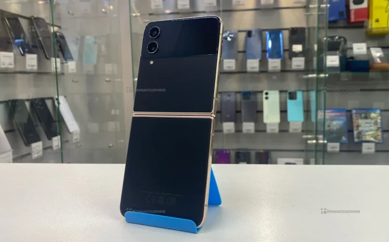 Samsung Galaxy Z Flip4 8/256 ГБ