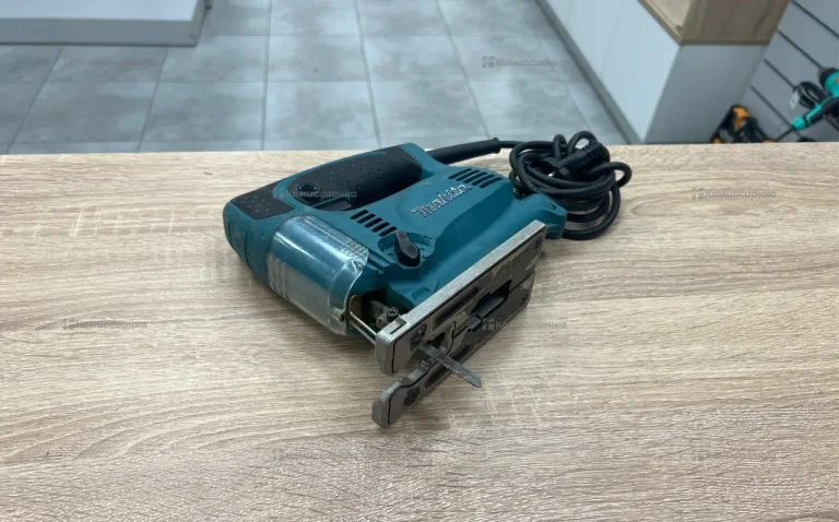 Электролобзик Makita 4329