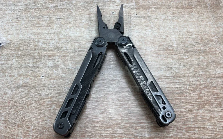 Мультитул U-max