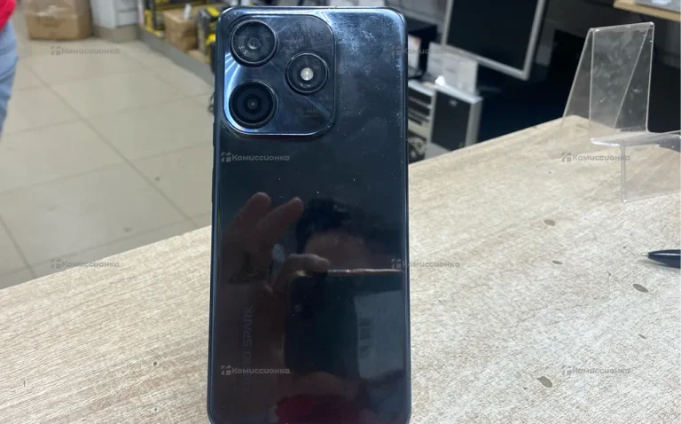 Tecno Spark 10C 4/64 ГБ