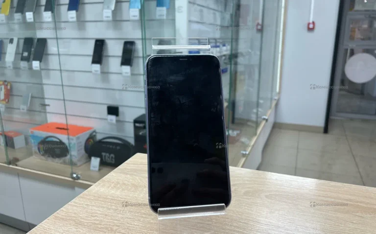 Apple iPhone 11 4/64 ГБ