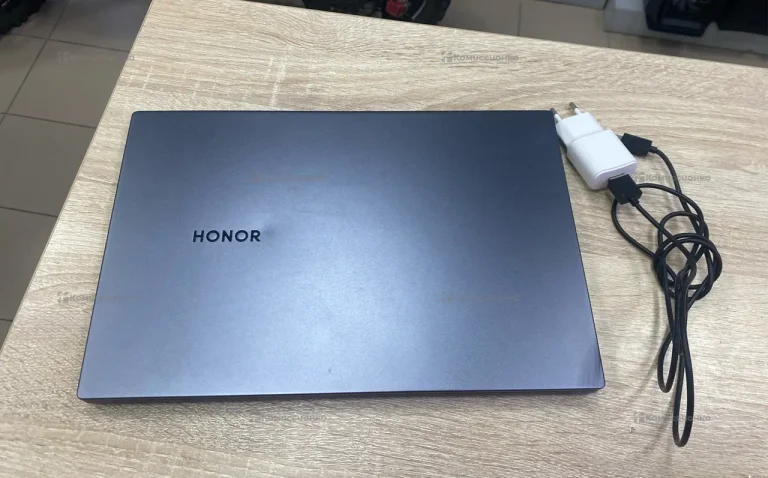 Ноутбук  honor wax9