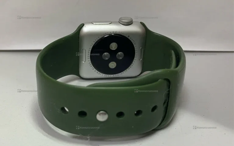 Часы  apple watch series 3 (38 mm)