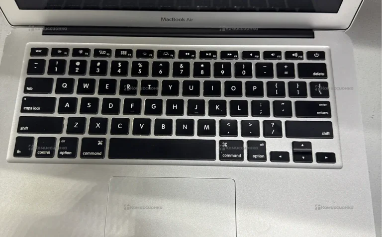 Ноутбук  MacBook Air 2013 a1466