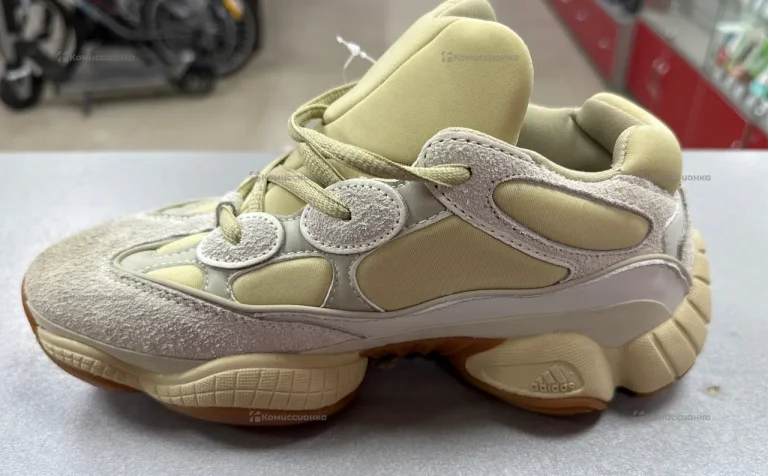 Кроссовки женские Adidas(реплика) Yeezy 500-37разм