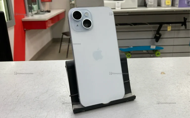 Apple iPhone 15 6/128 ГБ