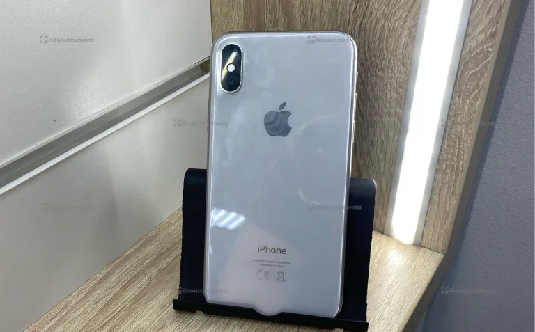Apple iPhone X 64 ГБ