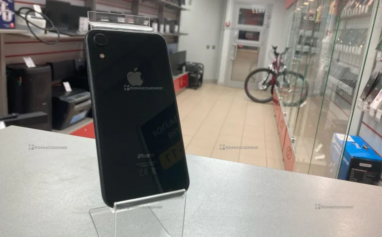 Apple iPhone XR 3/128 ГБ