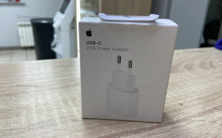 Адаптер Apple USB-C 20W