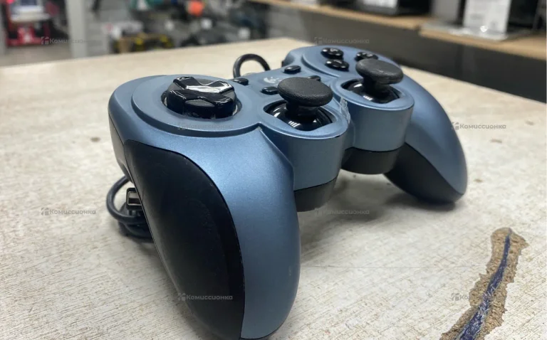 Logitech/ джойстик проводной