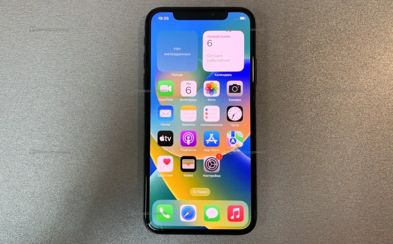 Apple iPhone X 3/64 ГБ