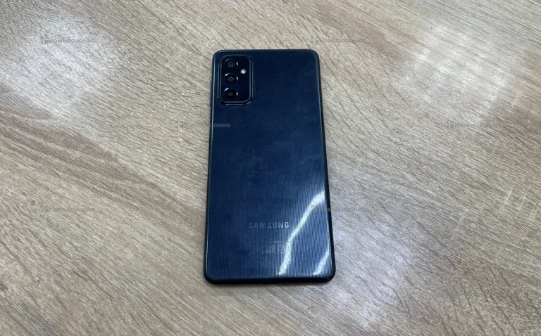 Samsung Galaxy M52 5G 6/128 ГБ