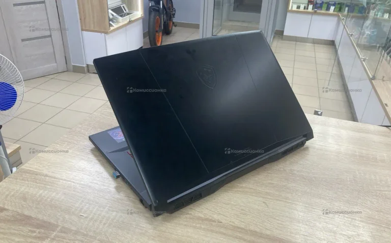 Ноутбук MSI Katana 17B12U