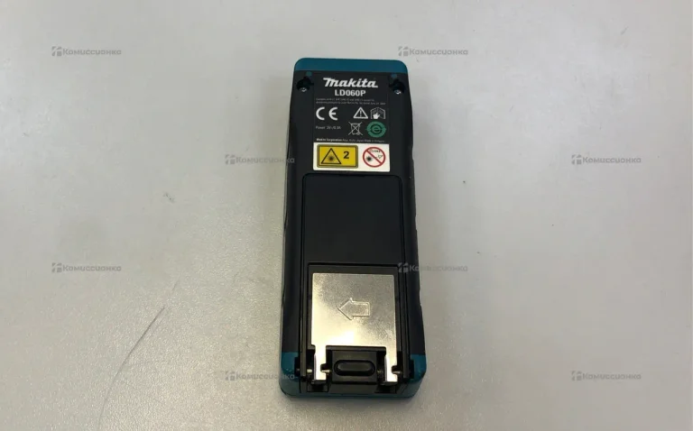 Лазерный дальномер Makita LD060P
