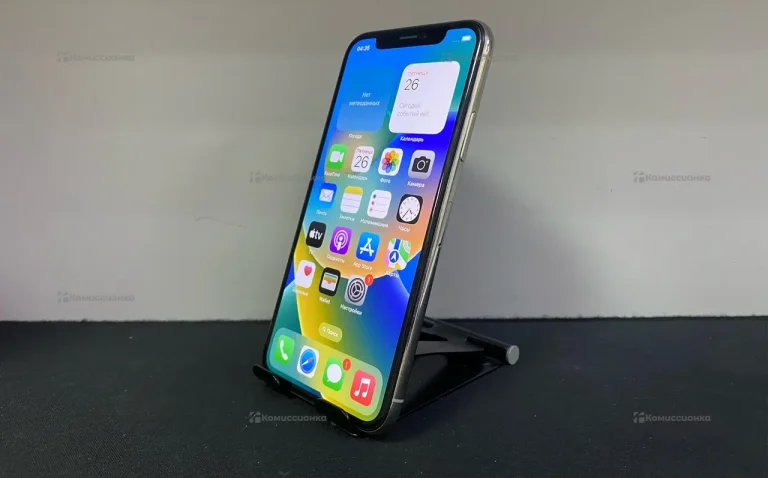 Apple iPhone X 3/64 ГБ