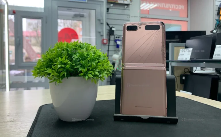 Samsung Galaxy Z Flip 8/256 ГБ