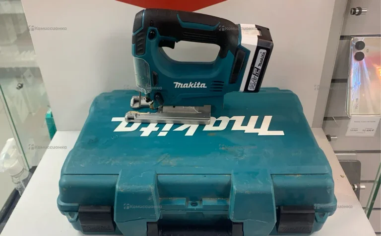Электролобзик makita JV143D