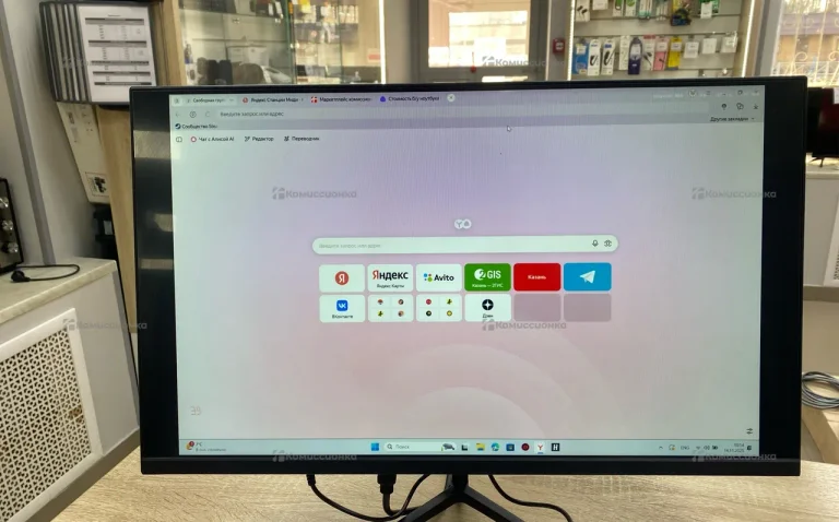 Монитор широкоформатный диагональ 24". Разъёмы VGA и HDMI,  1920x1080 FullHD