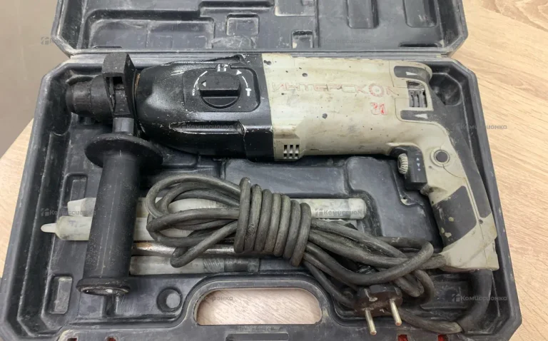 Перфоратор Интерскол П-30/900ЭР