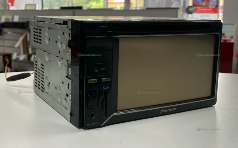 Автомагнитола Pioner AVH-P3250DVD