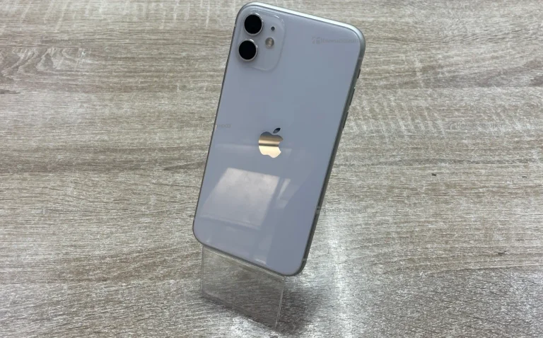 Apple iPhone 11 4/64 ГБ