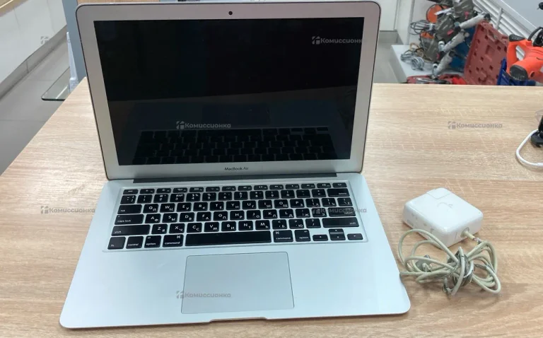 Ноутбук MacBook Air 13 (early 2014)i5 4/128