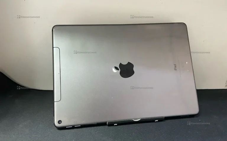 Планшет Apple iPad AIR 3-го поколения