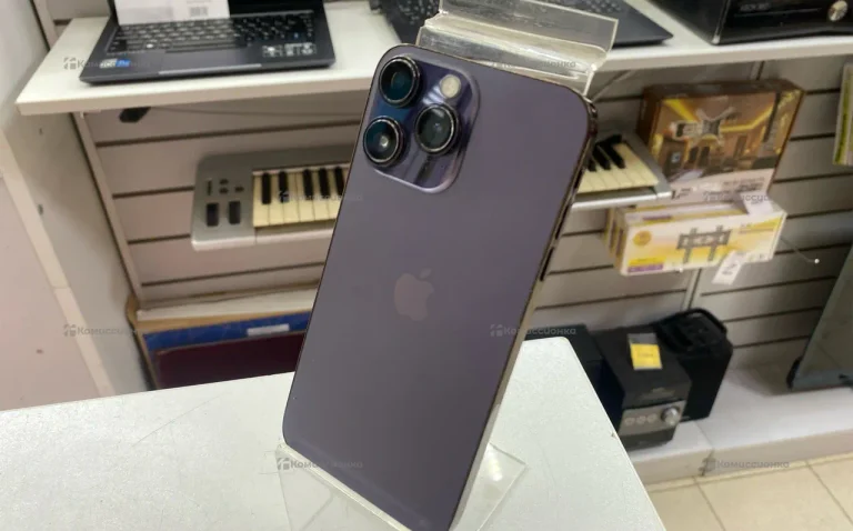 Apple iPhone XR 3/128 ГБ