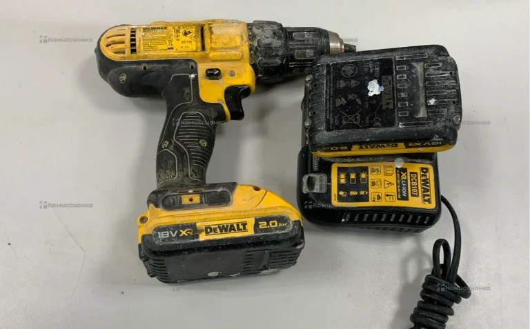 Дрель-Шуруруповёрт DeWalt DCD771C2