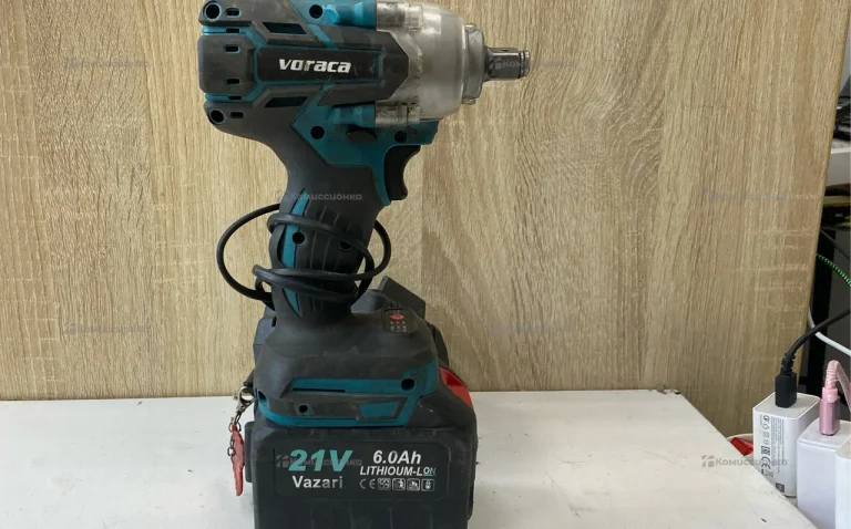 Гайковерт аккумуляторный VORACA