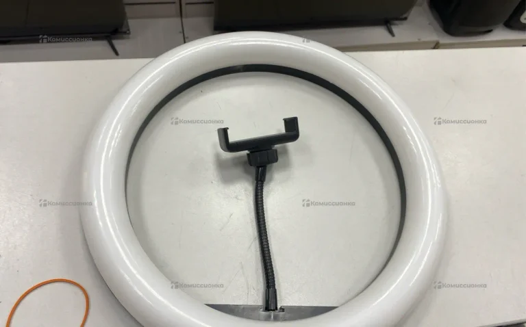 Кольцевая лампа с подсветкой