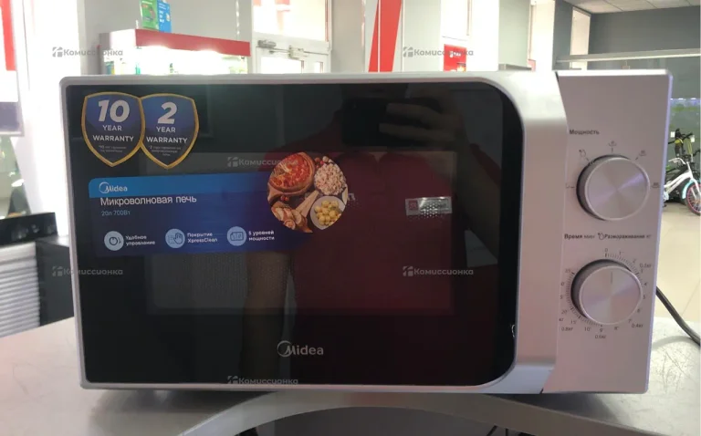 Микроволновая печь  midea mm720c2mv-s