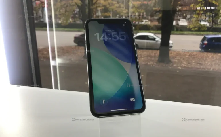 Apple iPhone 11 4/128 ГБ