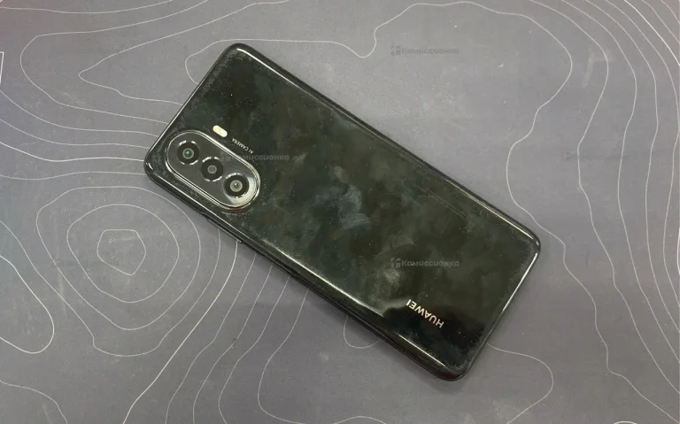 Huawei Nova Y70 4/128 ГБ