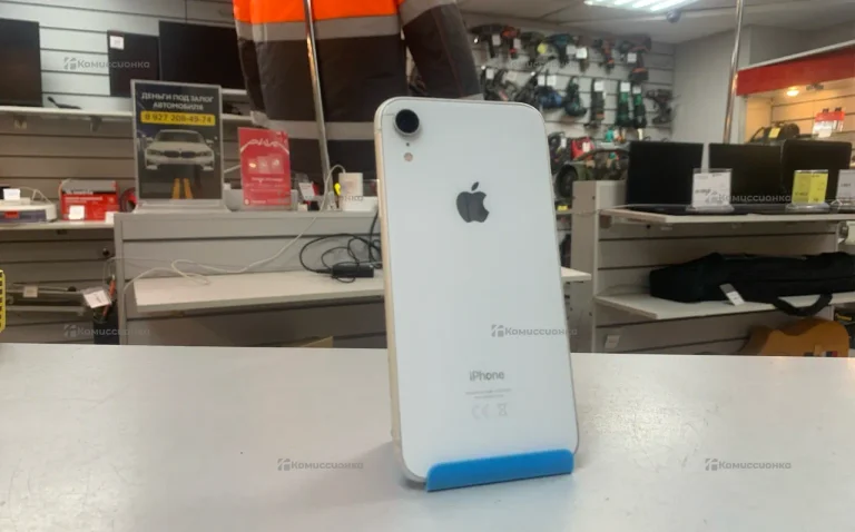 Apple iPhone XR 3/64 ГБ