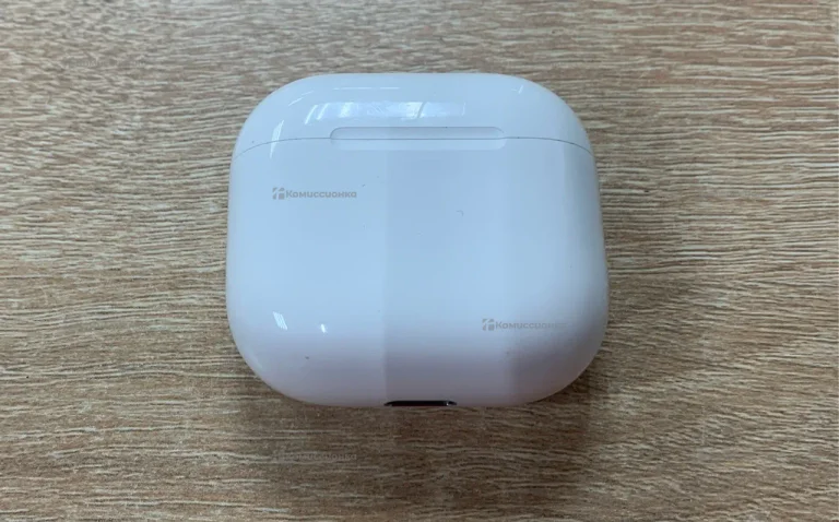 Наушники  Apple AirPods 4