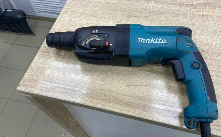 Перфоратор Makita HR2450