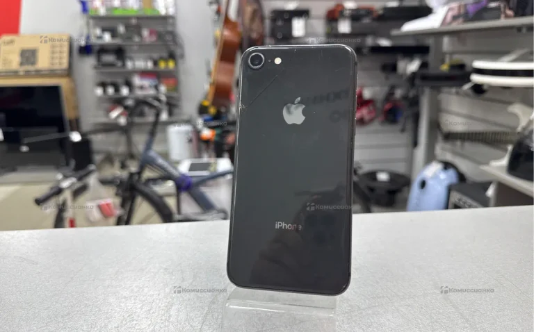 Apple iPhone 8 2/64 ГБ