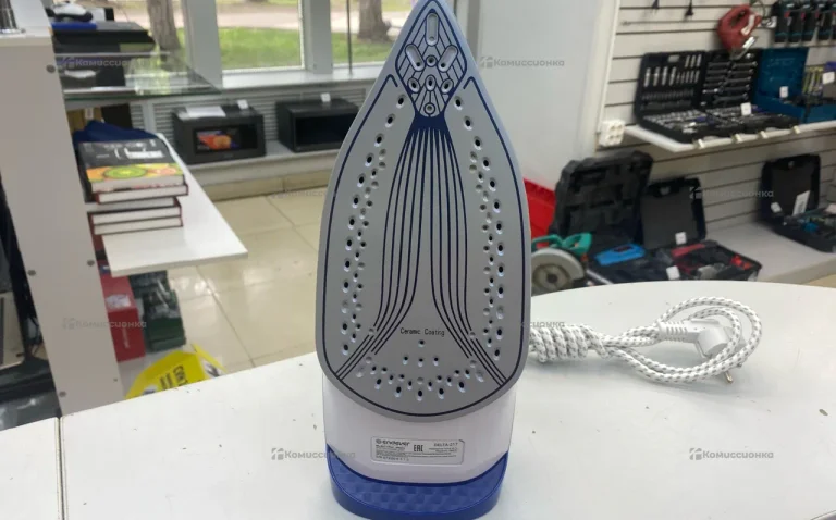 Утюг Endever Delta 217