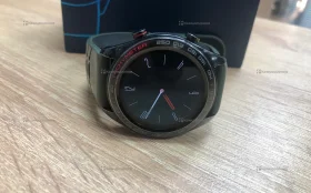 Часы Honor Magic