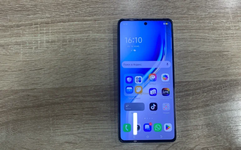 Tecno Camon 30 5G 8/256 ГБ