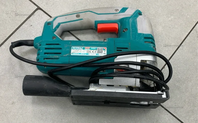 Электролобзик Total TS2081356