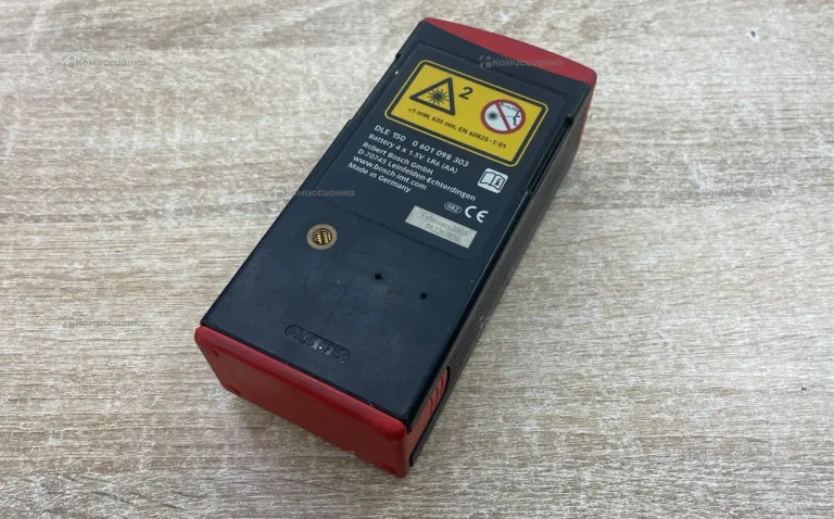 Лазерный дальномер Bosch DLE150